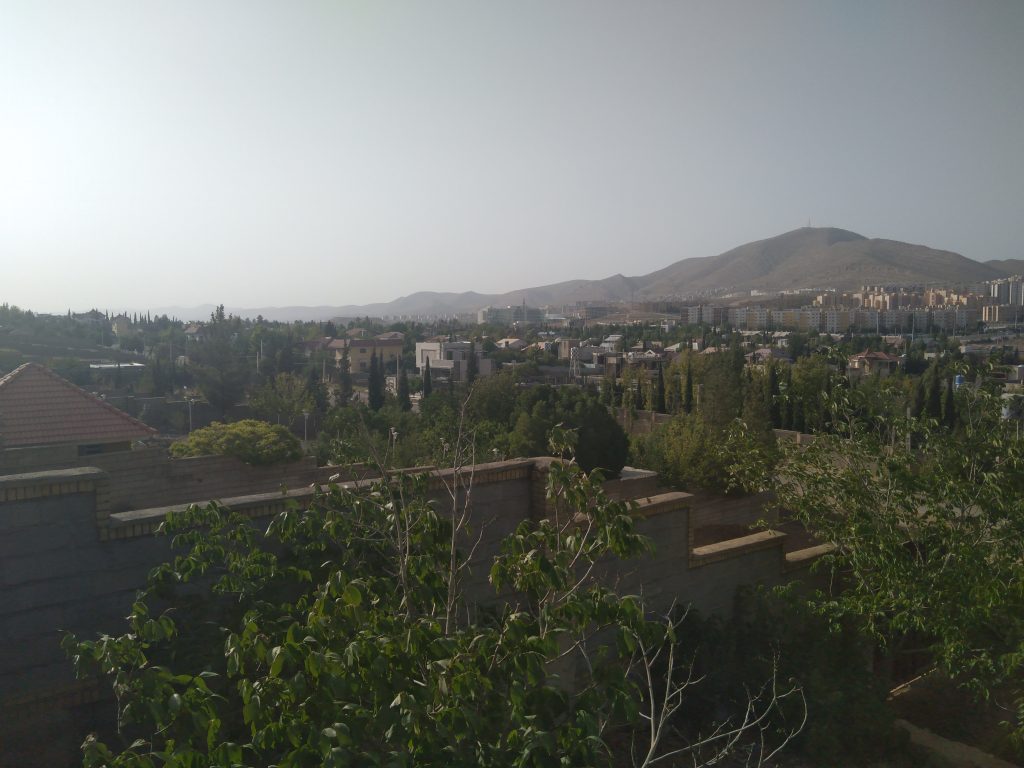 فروش زمین درب ساختمان در فاز دو صدرا ملکی - شهر صدرا