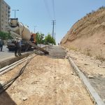 بتن‌ریزی پیاده‌رو بلوار فردوسی صدرا