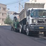 روکش آسفالت خیابان سروناز در شهر صدرا انجام شد